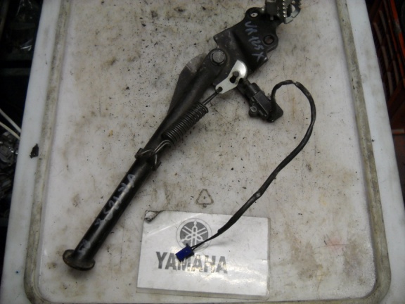 CAVALLETTO LATERALE YAMAHA VRX 125 07